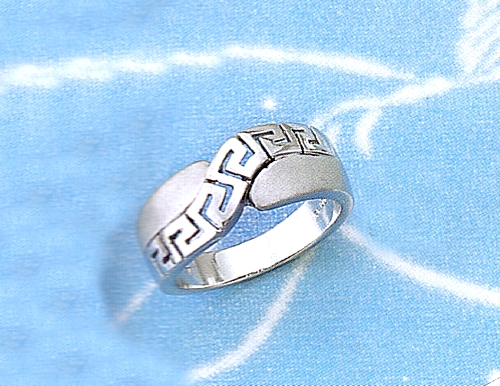 ad11.jpg Greek Key Meander Ring
