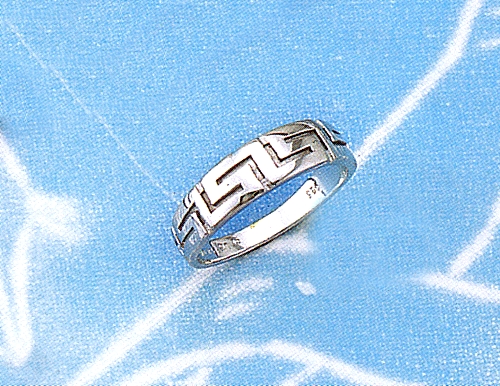 ad17.jpg Greek Key Meander Ring