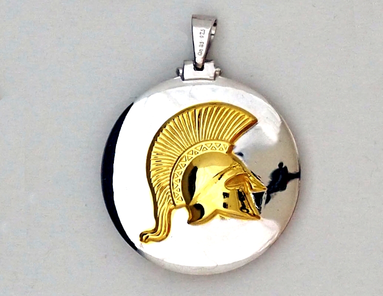 OLYMPUS DIGITAL CAMERA Spartan Helmet Pendant