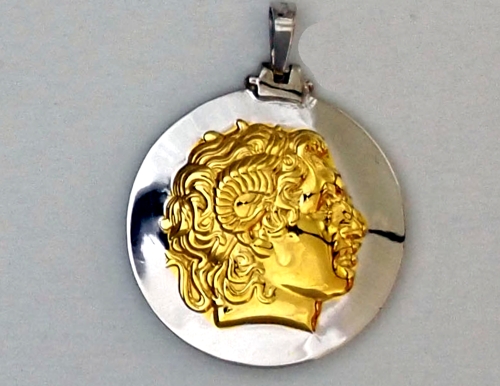 OLYMPUS DIGITAL CAMERA Alexander the Great Pendant – gold plated