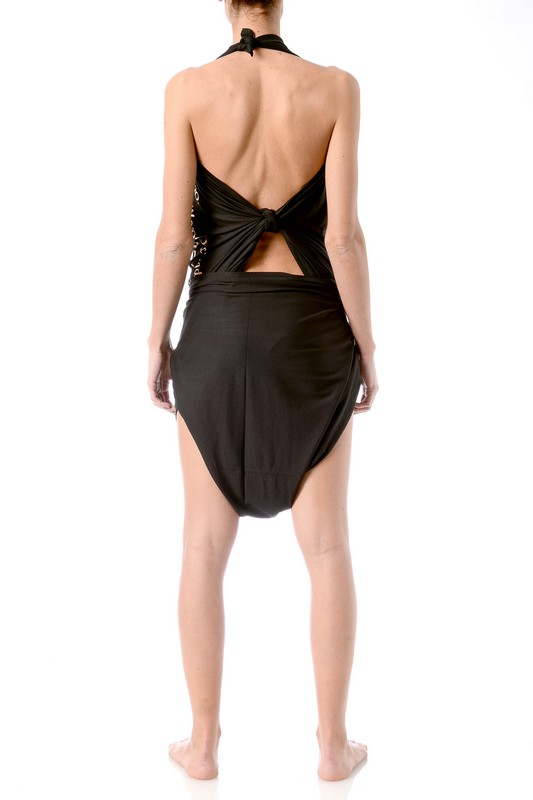 black short-length pareo from behind