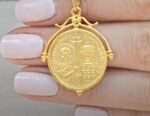 Gold Constatinato pendant - Image 3
